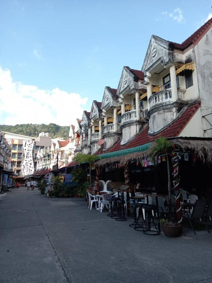 Andaman Place Guesthouse Patong Esterno foto