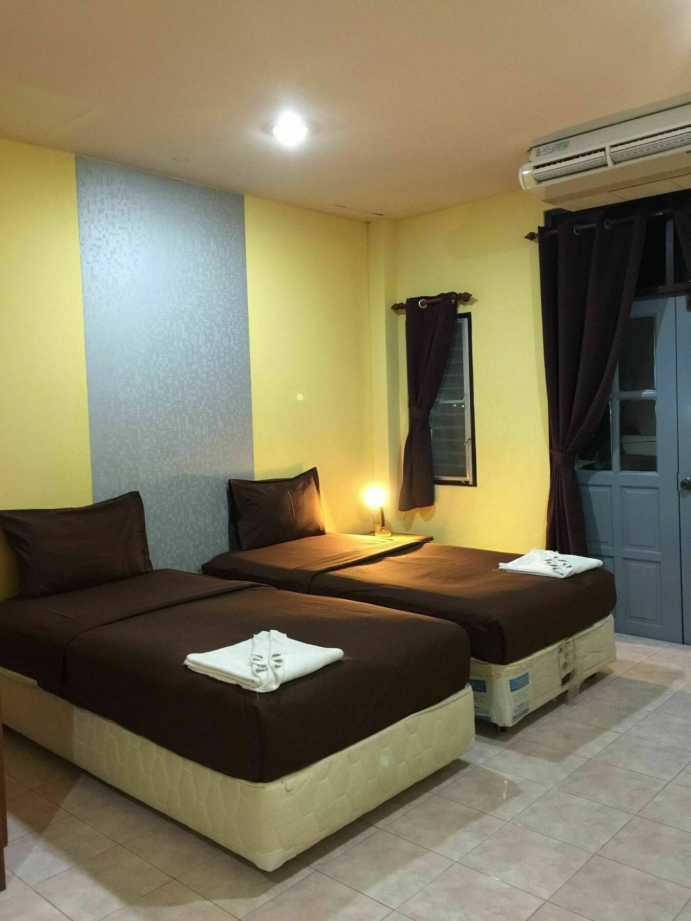 Andaman Place Guesthouse Patong Esterno foto