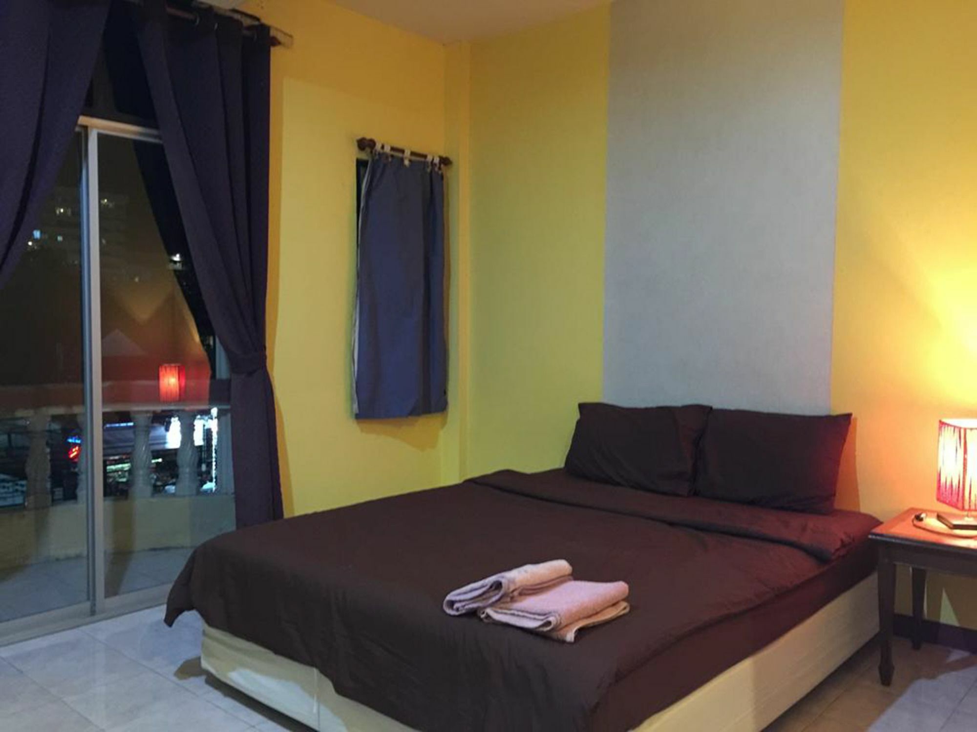 Andaman Place Guesthouse Patong Esterno foto