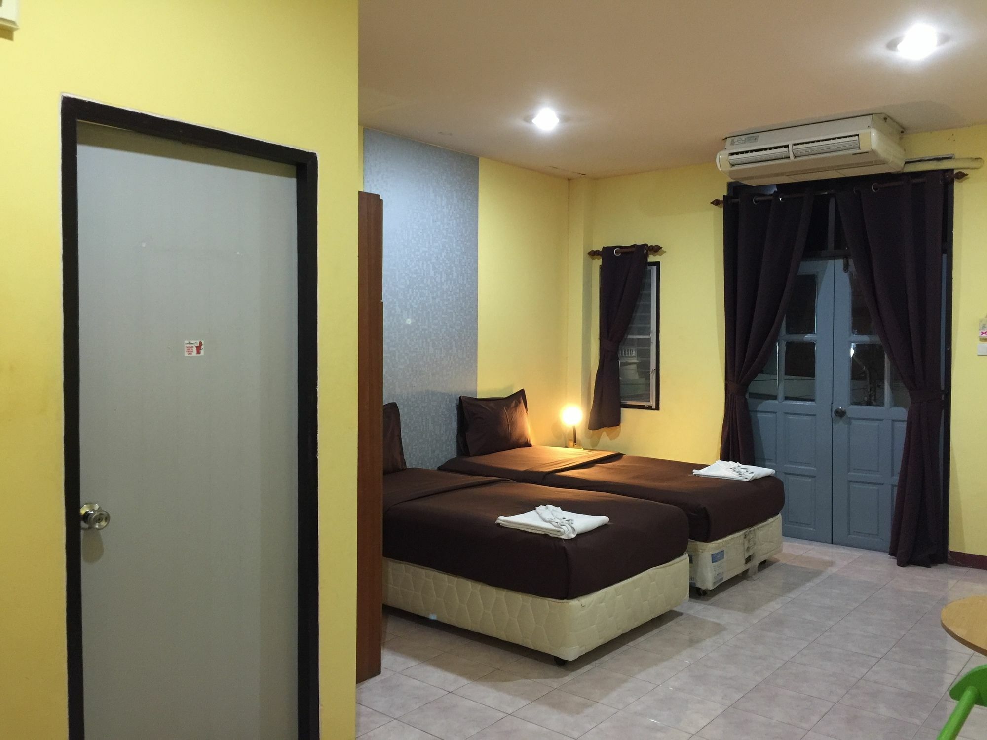 Andaman Place Guesthouse Patong Esterno foto