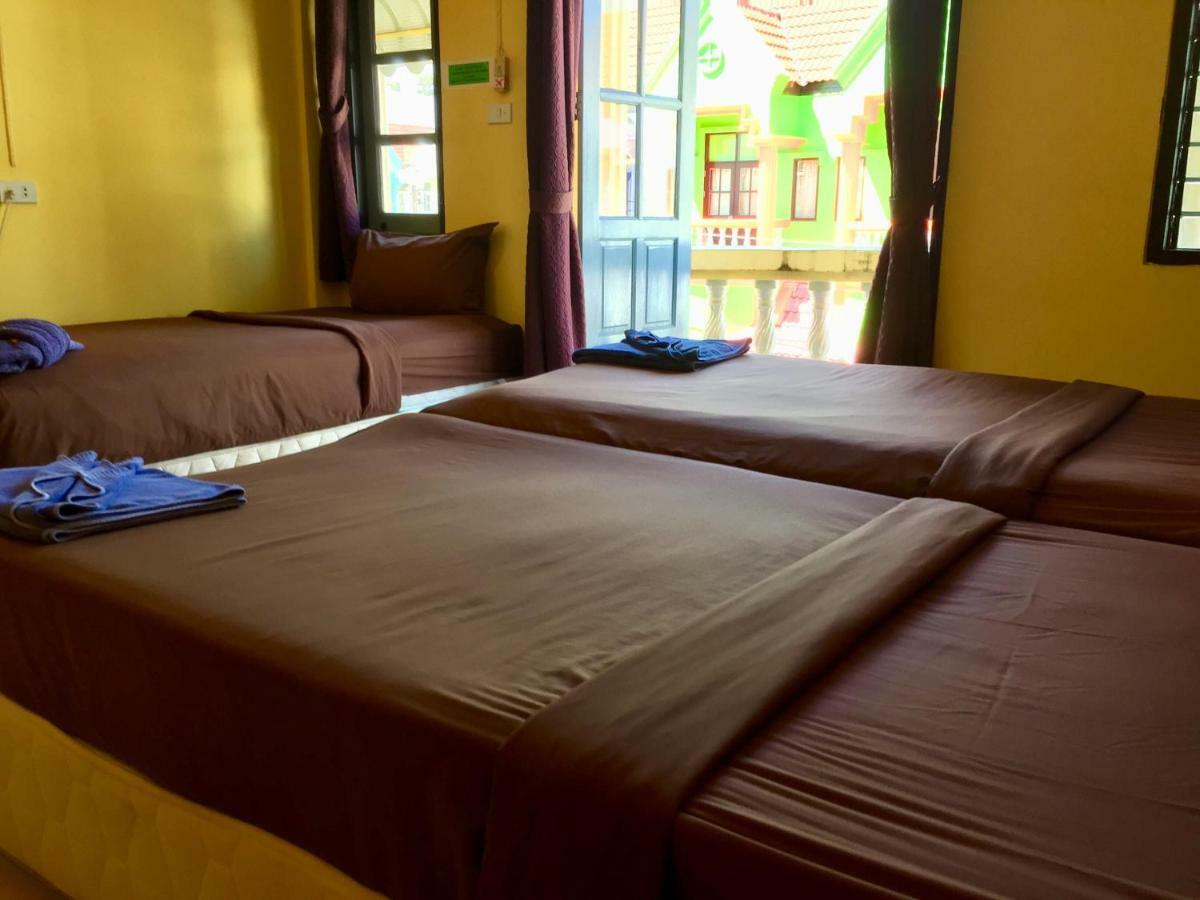 Andaman Place Guesthouse Patong Esterno foto